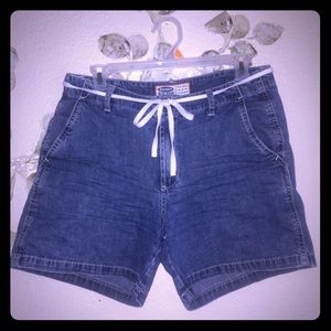 VINTAGE OLD NAVY SHORTS W/ Velcro as a button